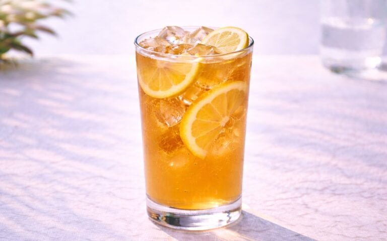 iced tea lemonade with lemon slices and ice